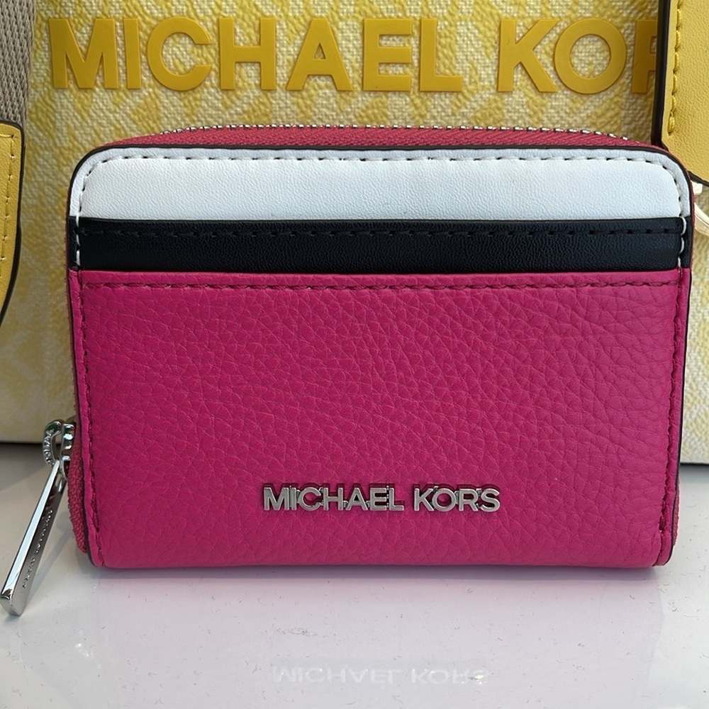 Michael Kors Jet Set Travel Md Zip Around Color-Block Wallet 
DRAGONFRUIT MULTI